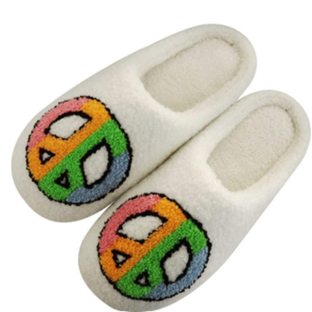 SLIPPERS NOVELTY SOFT PLUSH COZY SLIPPERS